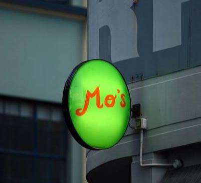 ”Mo's